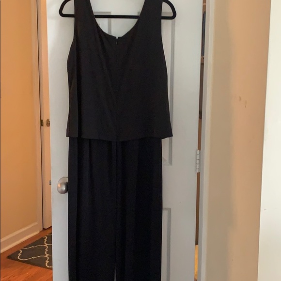 Classy jumpsuit. - Picture 3 of 3